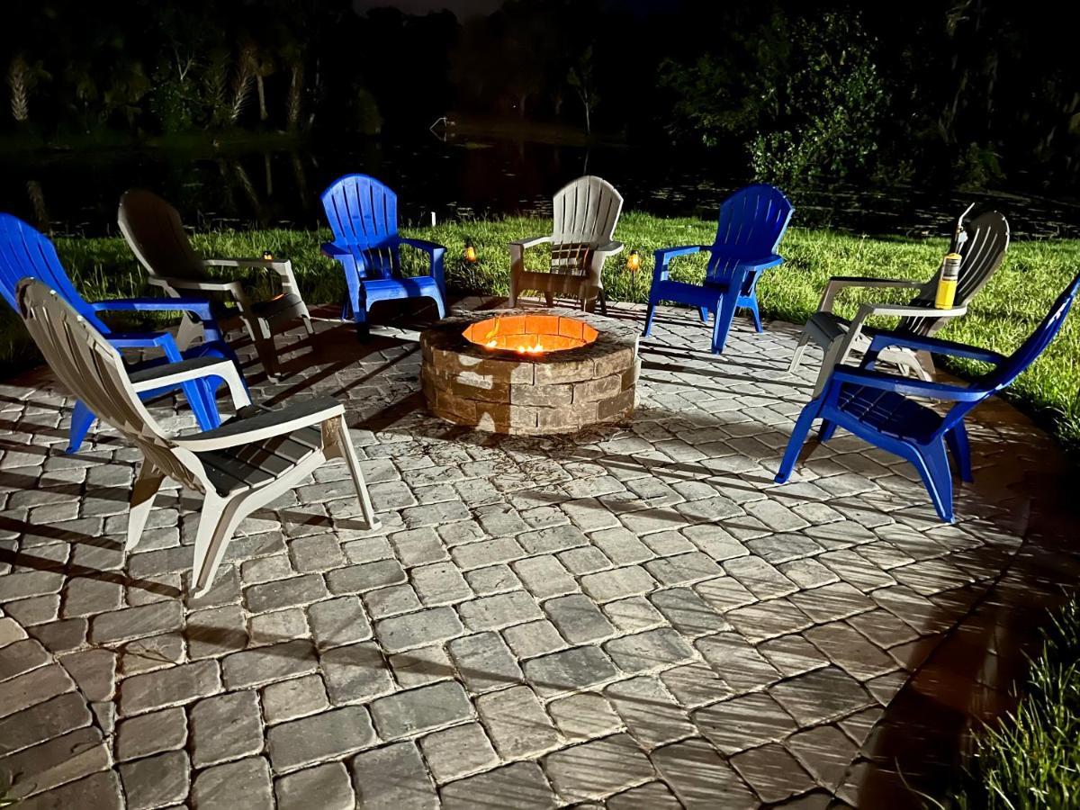 Lake Front Rv Experience Close To Port Canaveral And Kennedy Space Center Hotel Titusville Exterior photo