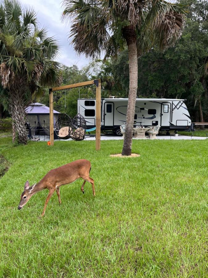 Lake Front Rv Experience Close To Port Canaveral And Kennedy Space Center Hotel Titusville Exterior photo